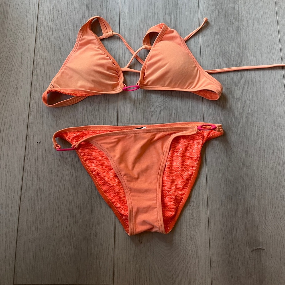 Oakley Bikini